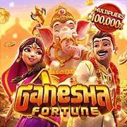 Cảnh tượng giải đấu thể thao điện tử với game thủ và màn hình lớn